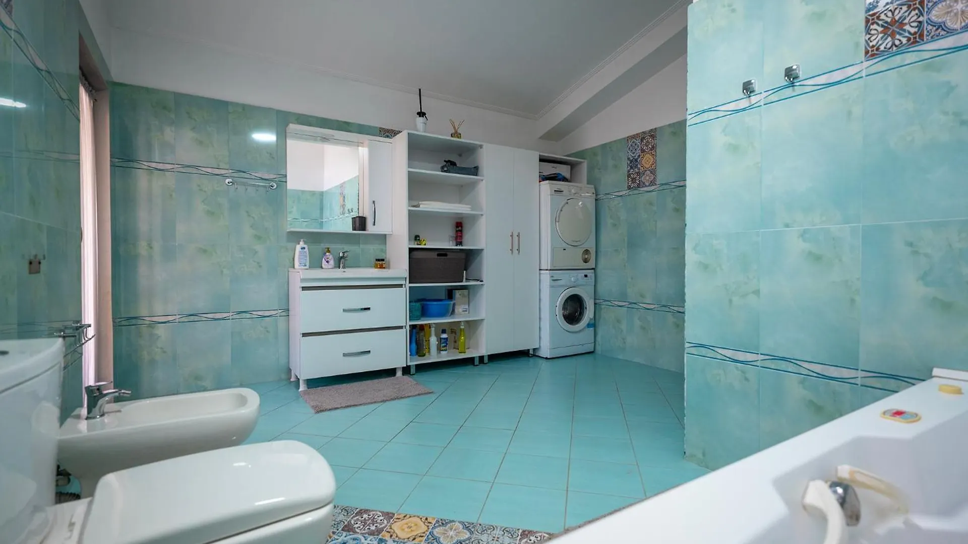 Primestay Tirana Penthouse 0*,  Albania